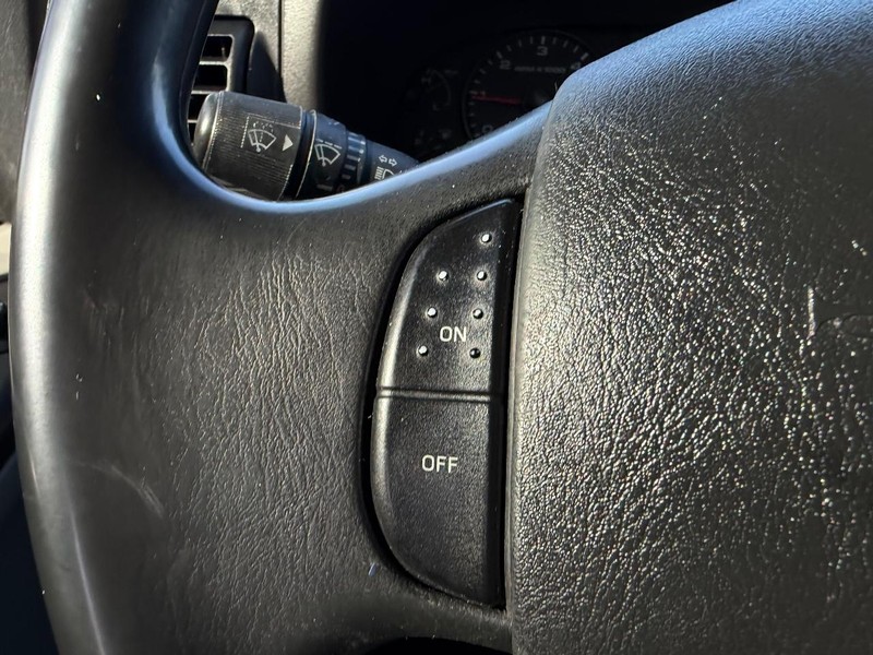 Ford Super Duty F-250 Vehicle Image 10