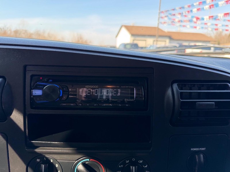 Ford Super Duty F-250 Vehicle Image 12