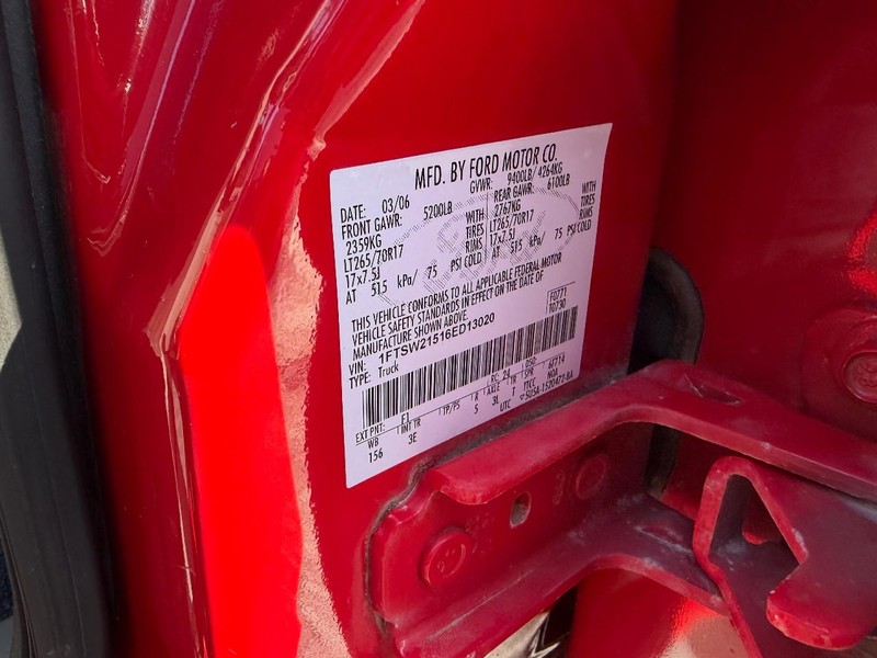 Ford Super Duty F-250 Vehicle Image 18