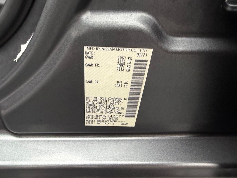 Nissan Altima Vehicle Image 21