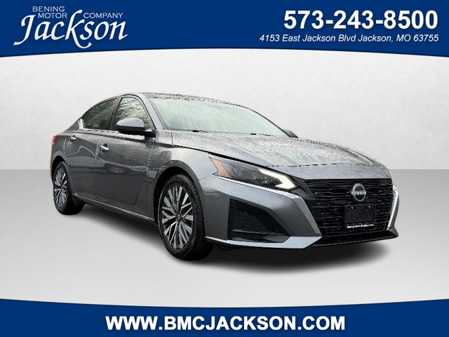 2023 Nissan Altima SV's photo