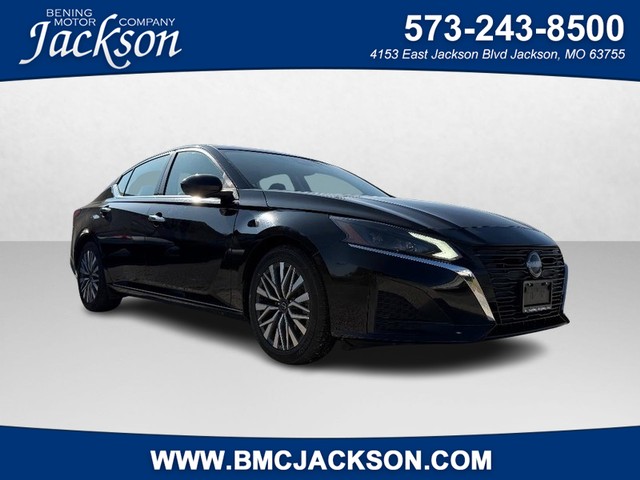 2023 Nissan Altima SV's photo