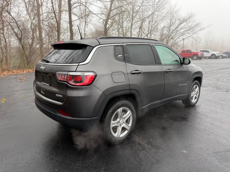 Jeep Compass Vehicle Image 03