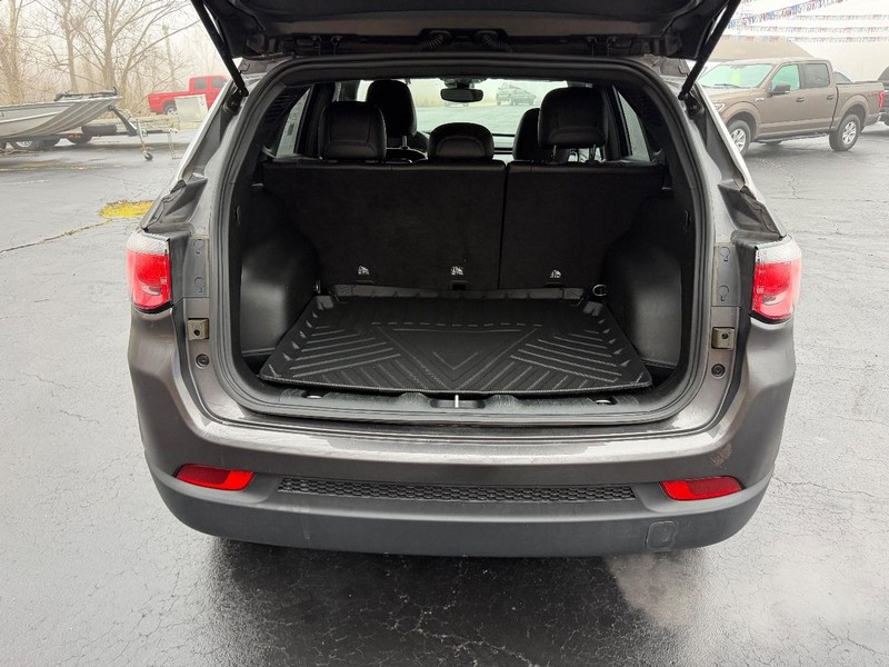 Jeep Compass Vehicle Image 05