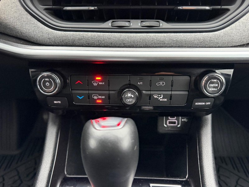 Jeep Compass Vehicle Image 13