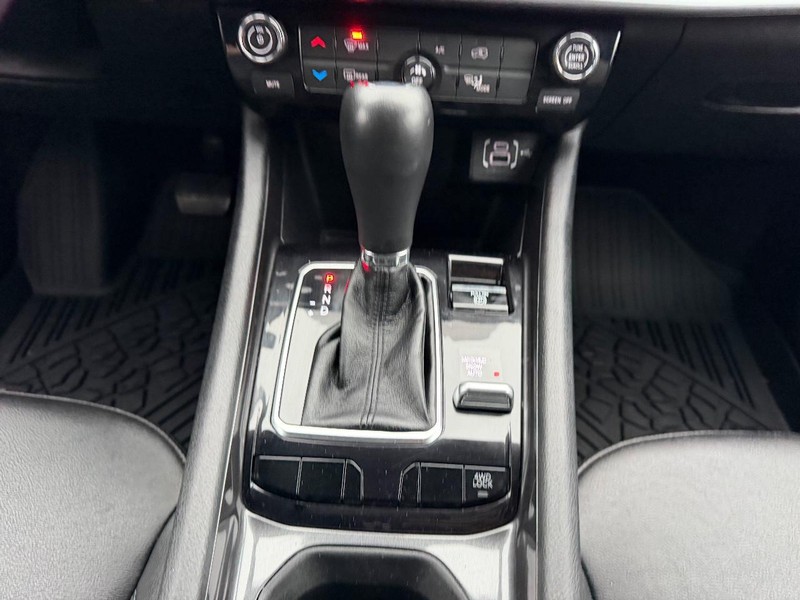 Jeep Compass Vehicle Image 14