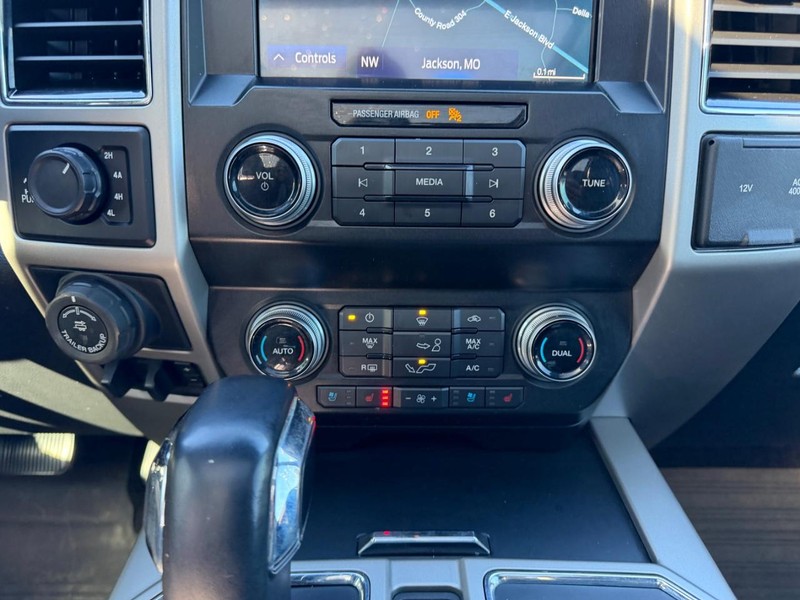 Ford F-150 Vehicle Image 14