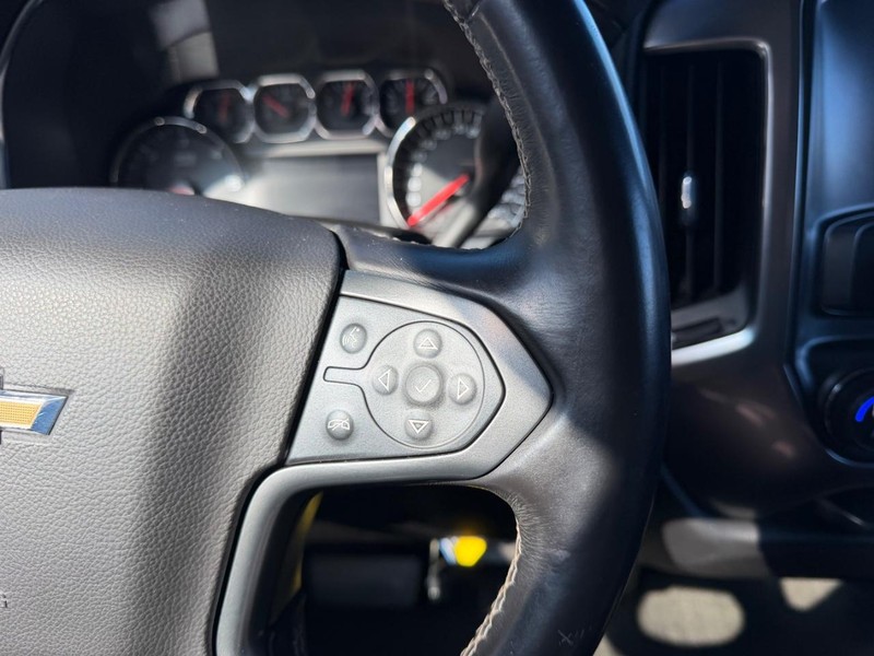 Chevrolet Silverado 1500 Vehicle Image 11