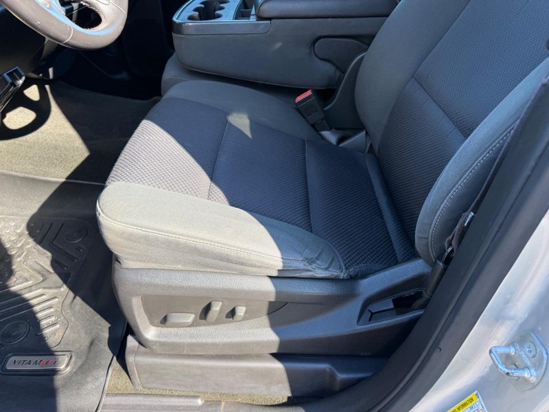 Chevrolet Silverado 1500 Vehicle Image 16