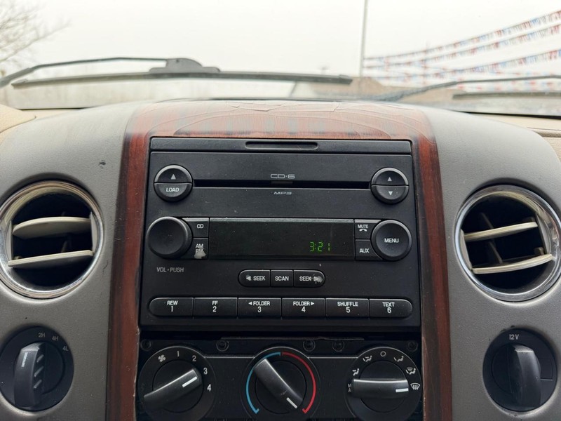 Ford F-150 Vehicle Image 14