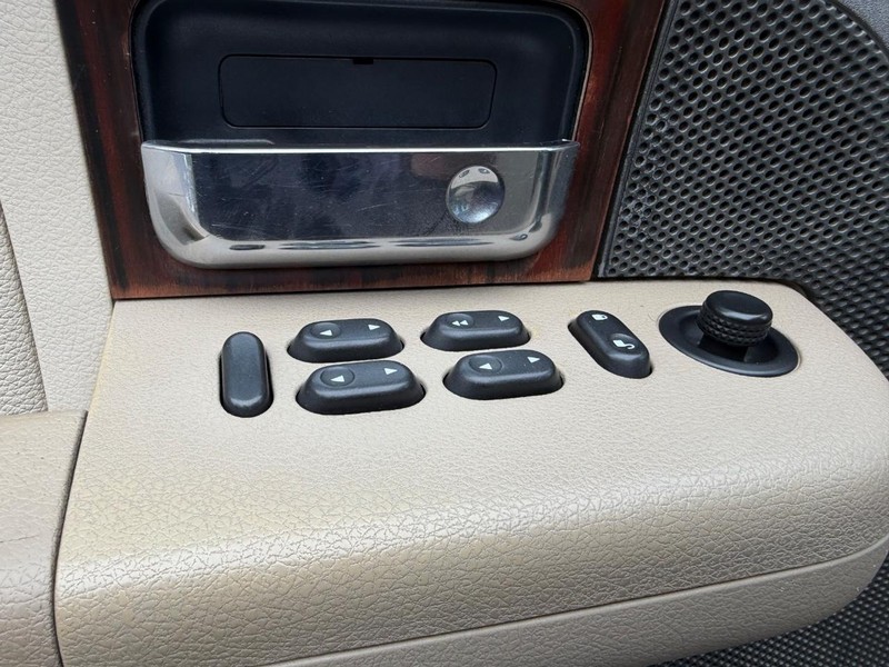 Ford F-150 Vehicle Image 17