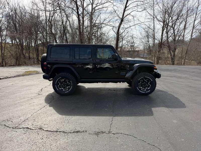 Jeep Wrangler 4xe Vehicle Image 02