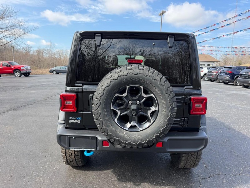 Jeep Wrangler 4xe Vehicle Image 04