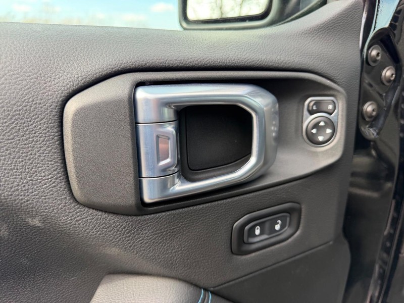 Jeep Wrangler 4xe Vehicle Image 16