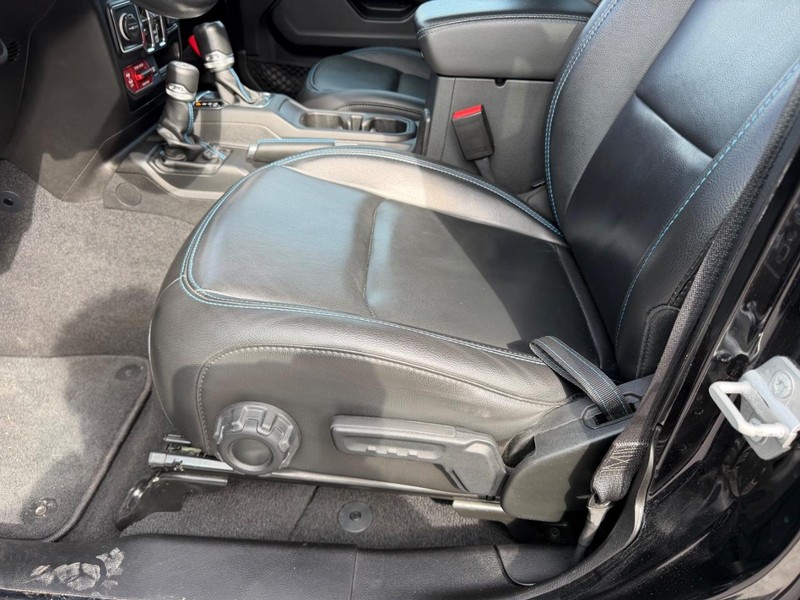 Jeep Wrangler 4xe Vehicle Image 17