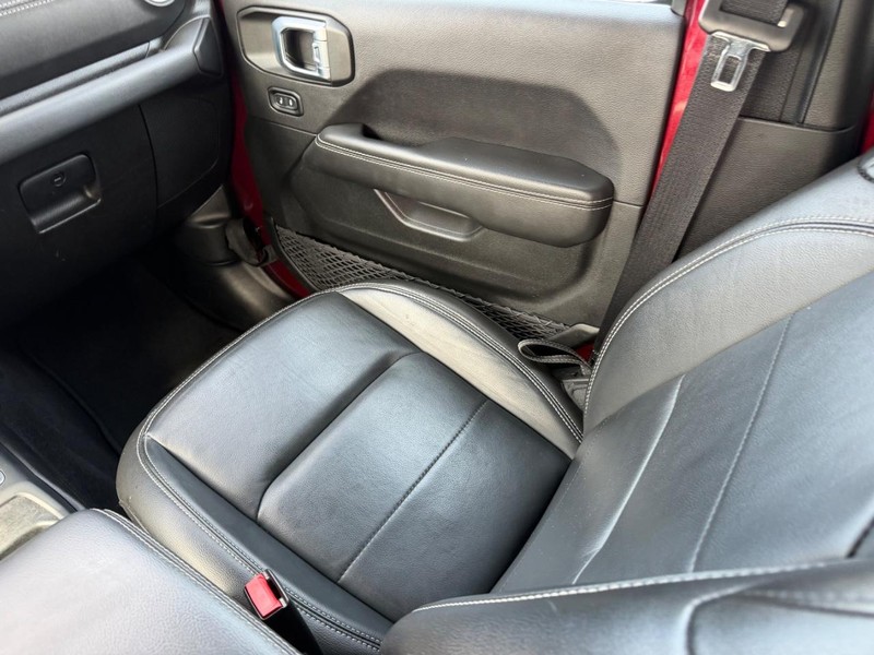 Jeep Wrangler 4xe Vehicle Image 15