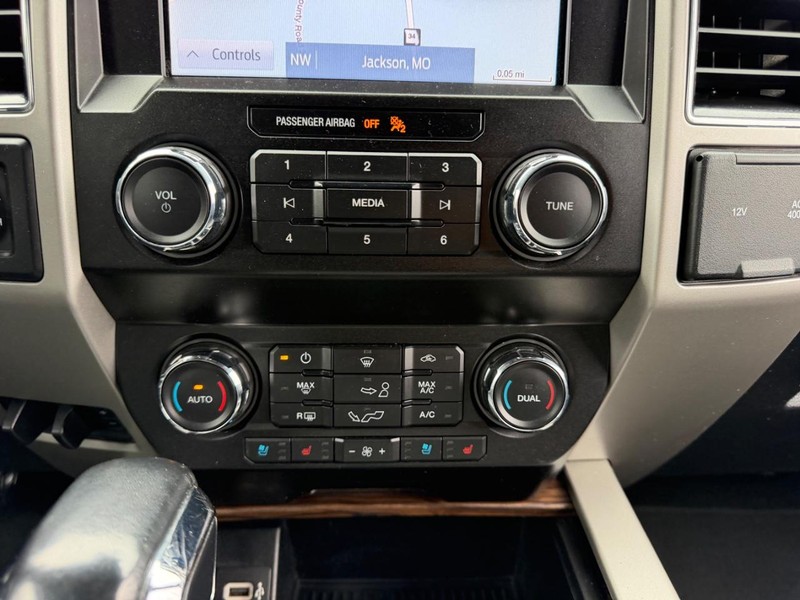 Ford F-150 Vehicle Image 13