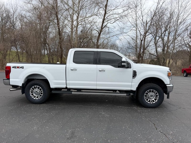 Ford Super Duty F-250 SRW Vehicle Image 02