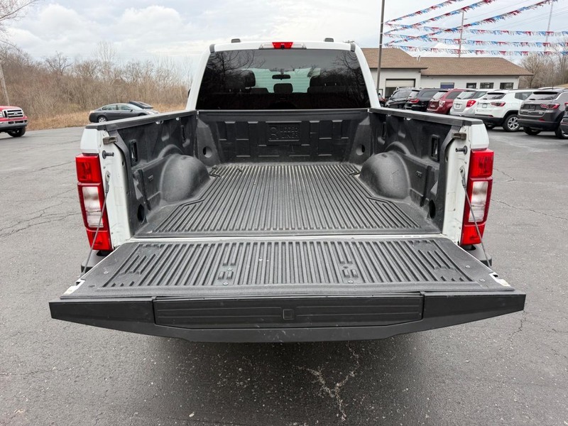 Ford Super Duty F-250 SRW Vehicle Image 05