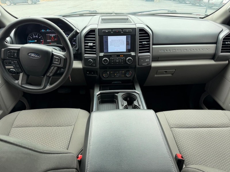 Ford Super Duty F-250 SRW Vehicle Image 08