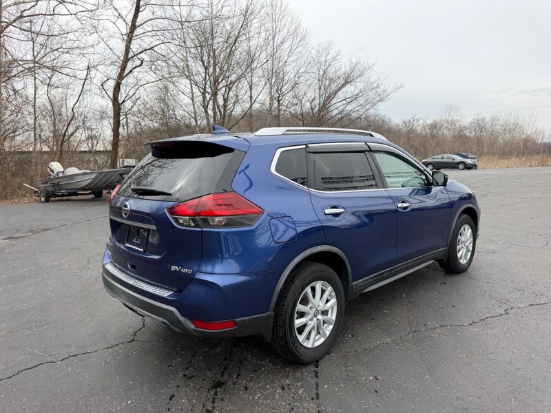 Nissan Rogue Vehicle Image 03