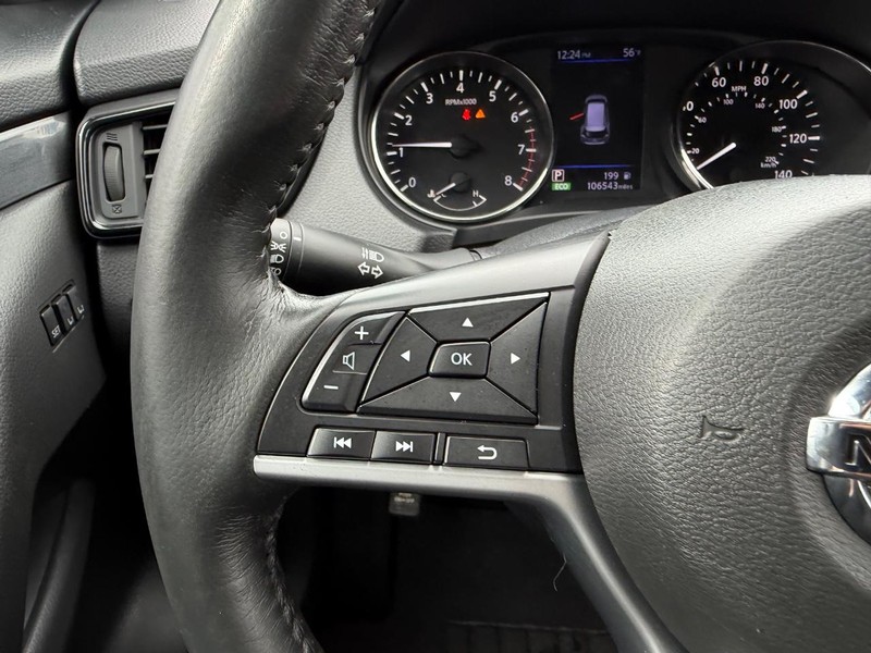 Nissan Rogue Vehicle Image 11