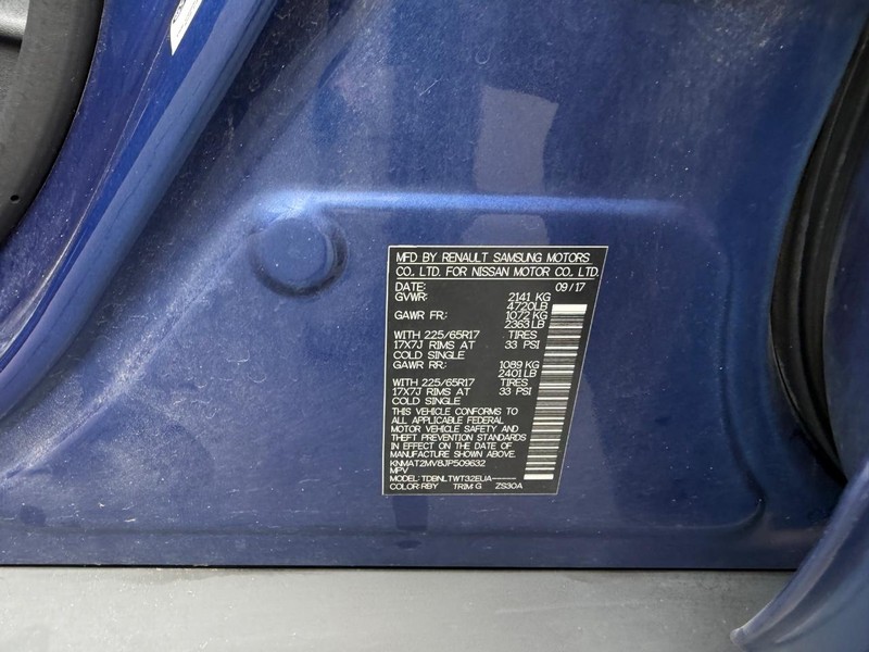 Nissan Rogue Vehicle Image 22