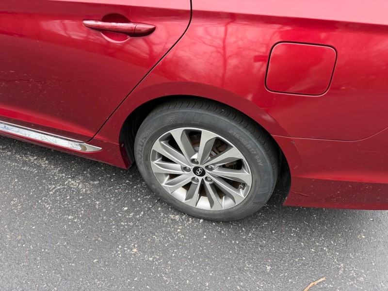 Hyundai Sonata Vehicle Image 06