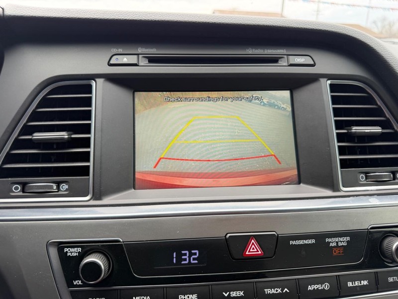 Hyundai Sonata Vehicle Image 19