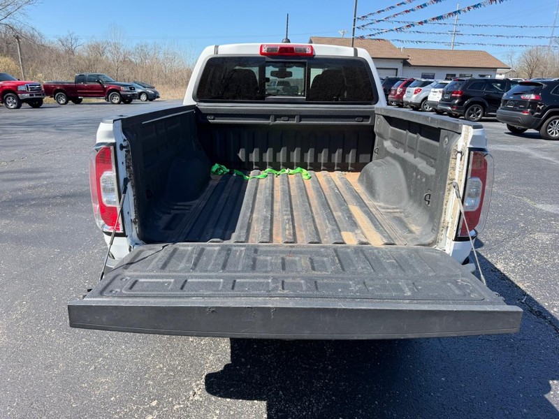 GMC Canyon Vehicle Image 05