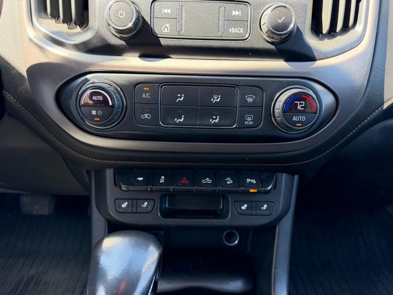 GMC Canyon Vehicle Image 13