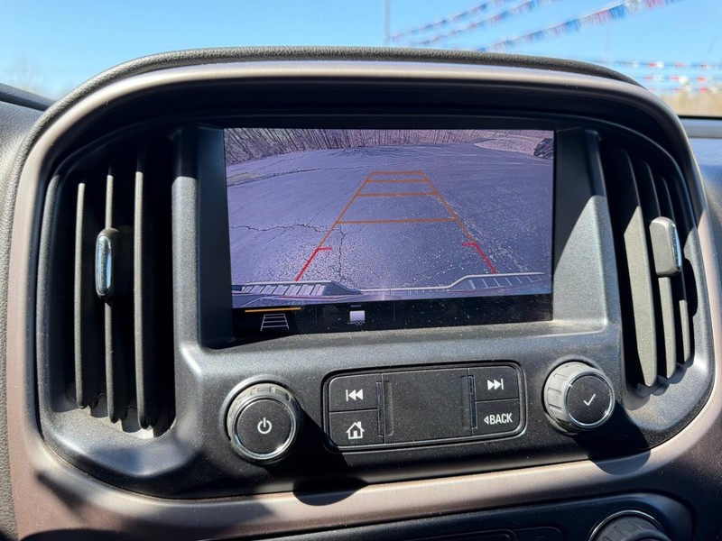 GMC Canyon Vehicle Image 19