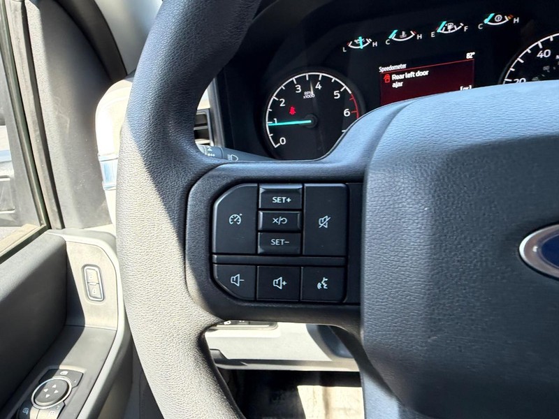 Ford Super Duty F-250 SRW Vehicle Image 10