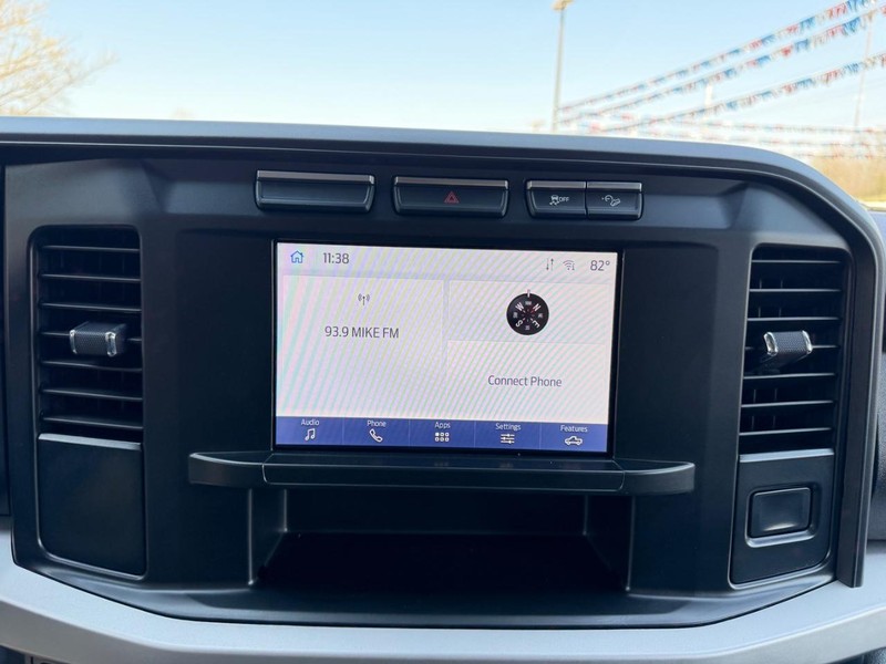 Ford Super Duty F-250 SRW Vehicle Image 12