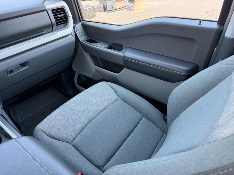 Ford Super Duty F-250 SRW Vehicle Image 14