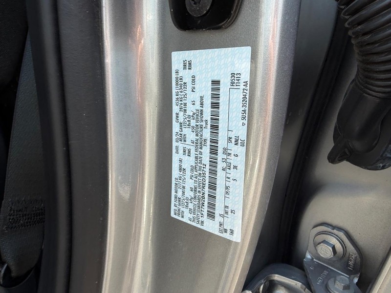 Ford Super Duty F-250 SRW Vehicle Image 19