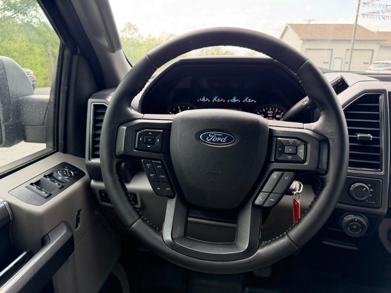 Ford F-150 Vehicle Image 09