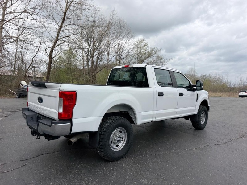 Ford Super Duty F-250 SRW Vehicle Image 03