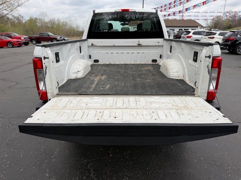 Ford Super Duty F-250 SRW Vehicle Image 05
