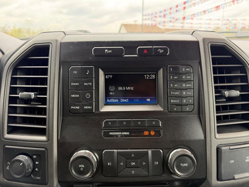 Ford Super Duty F-250 SRW Vehicle Image 12