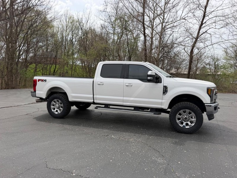 Ford Super Duty F-250 SRW Vehicle Image 02