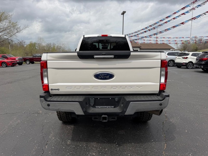 Ford Super Duty F-250 SRW Vehicle Image 04