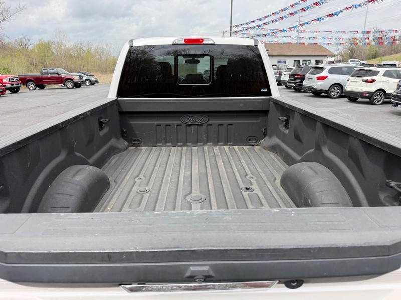 Ford Super Duty F-250 SRW Vehicle Image 05