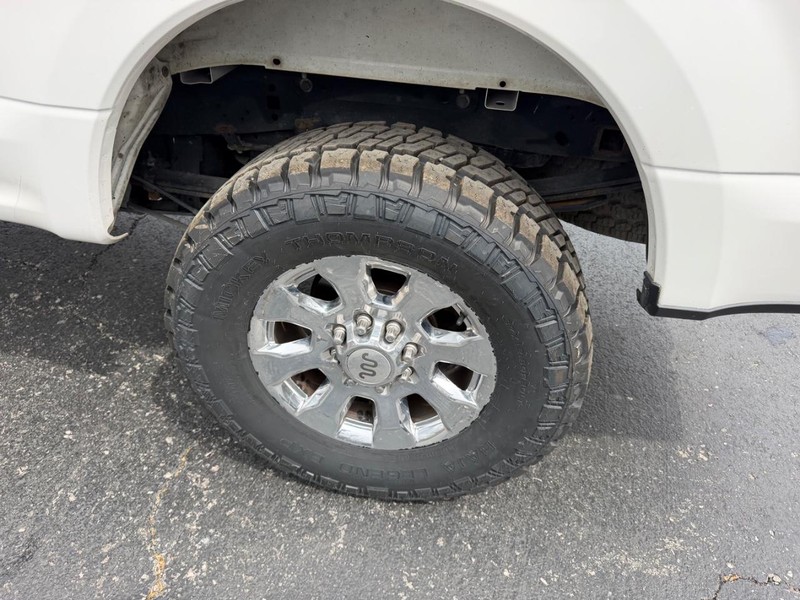 Ford Super Duty F-250 SRW Vehicle Image 06