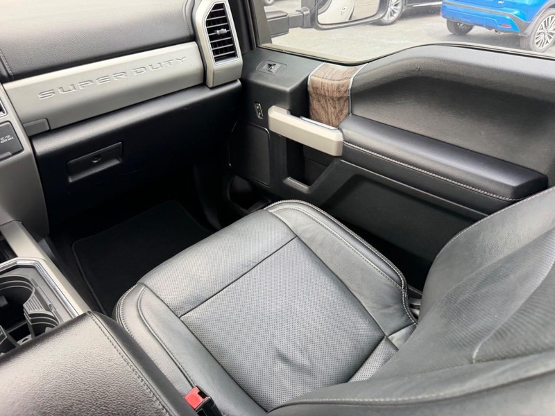 Ford Super Duty F-250 SRW Vehicle Image 14