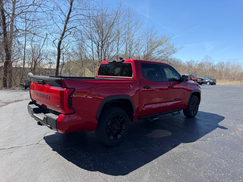 Toyota Tundra 4WD Vehicle Image 03