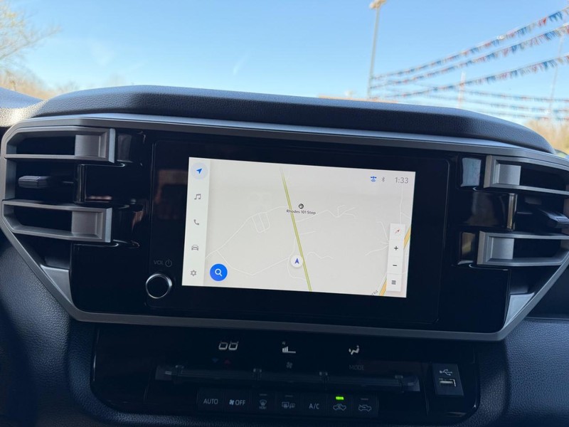 Toyota Tundra 4WD Vehicle Image 12