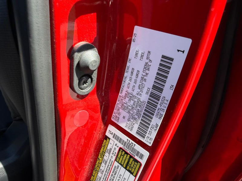 Toyota Tundra 4WD Vehicle Image 20