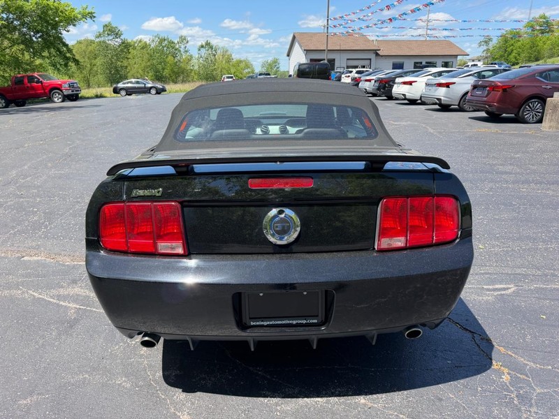 Ford Mustang Vehicle Image 04