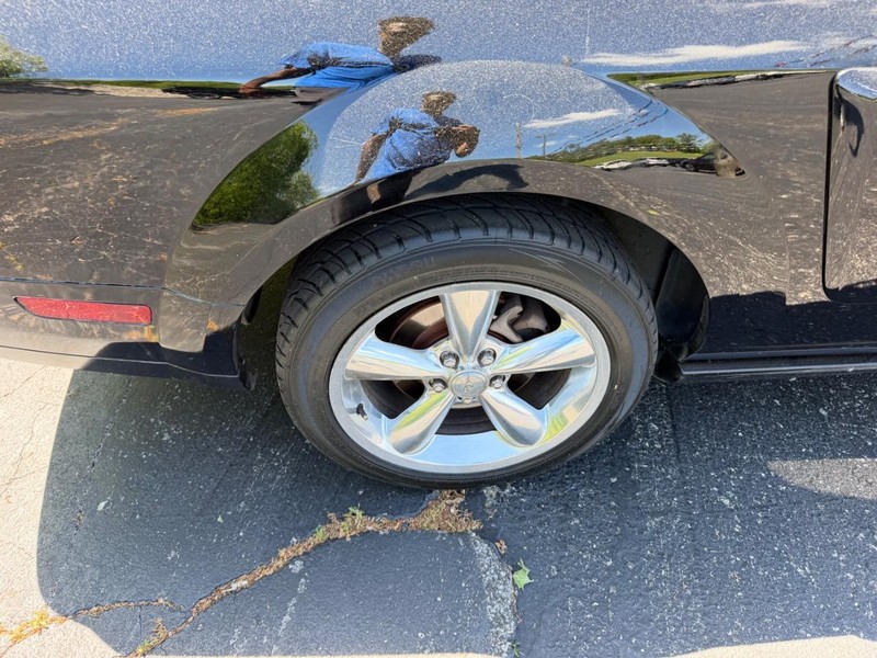 Ford Mustang Vehicle Image 05